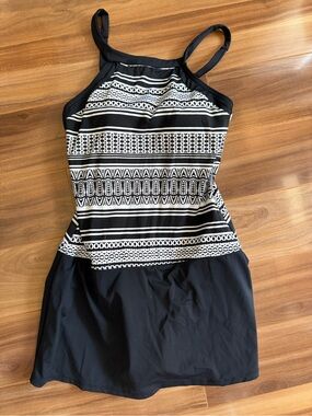 NWT Jag One Piece Swimsuit - size S